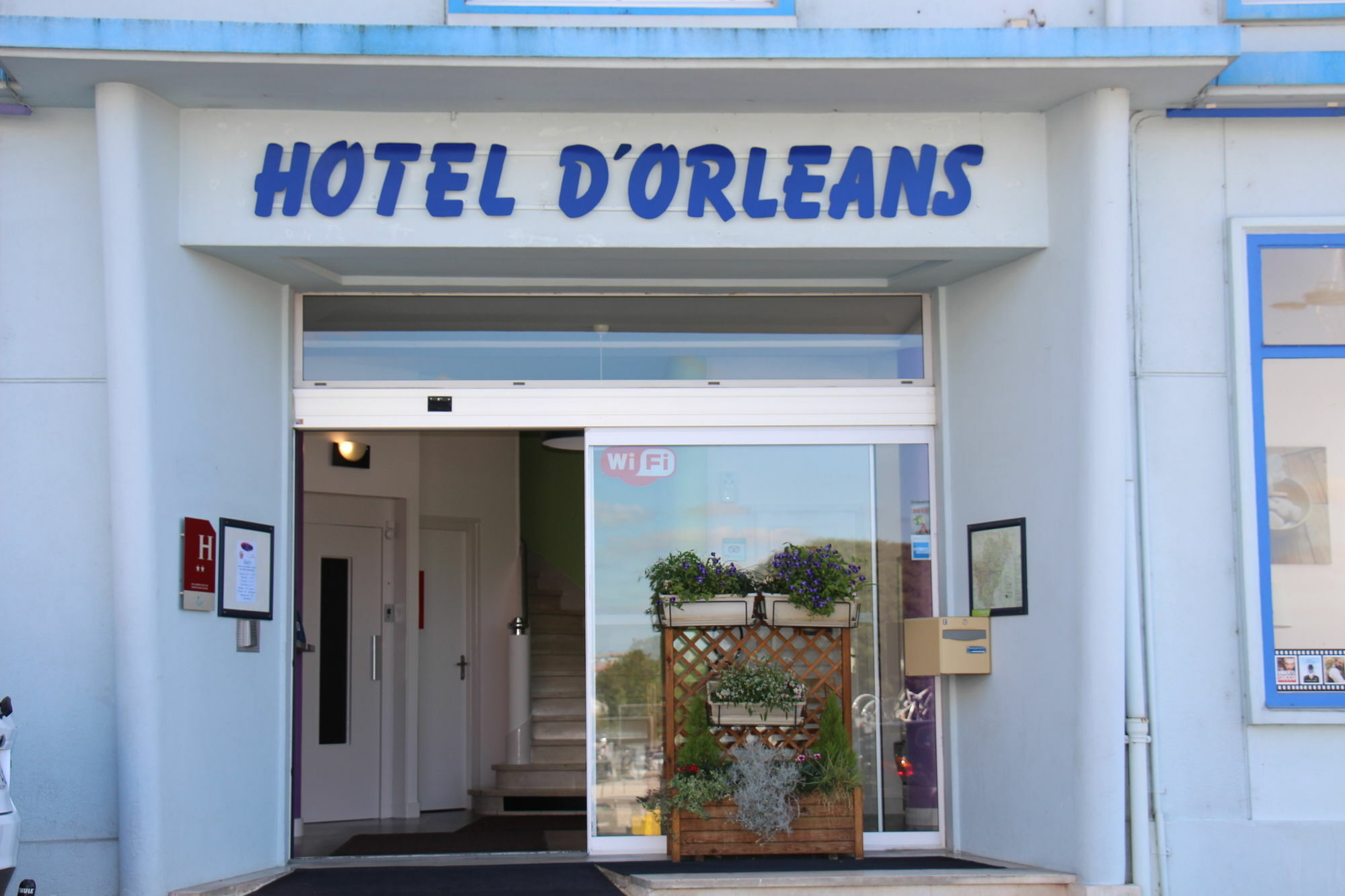 Hotel D'Orleans Angoulême Екстериор снимка