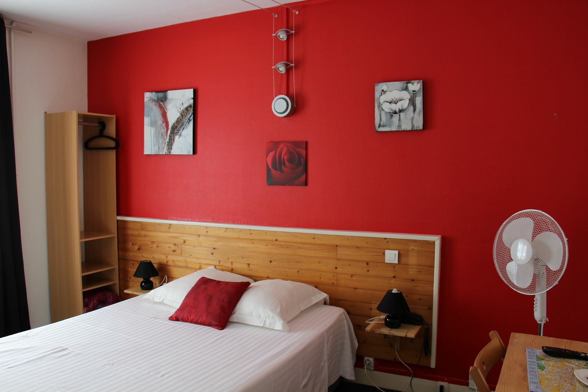 Hotel D'Orleans Angoulême Екстериор снимка